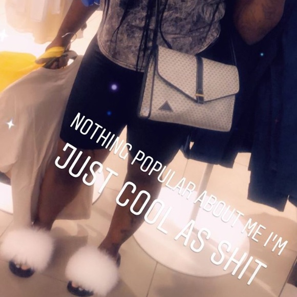 100%REAL Fox fur Slipper Slides - Picture 2 of 2